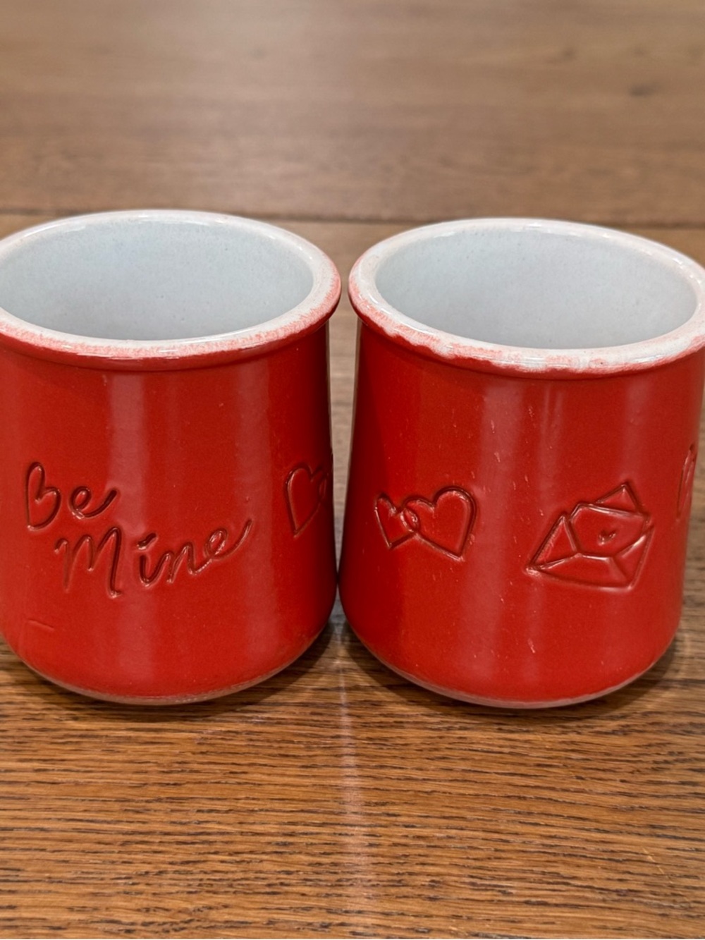 Set of 2 La Fermiere Yogurt Pots – Rare Valentine “Be Mine” Edition